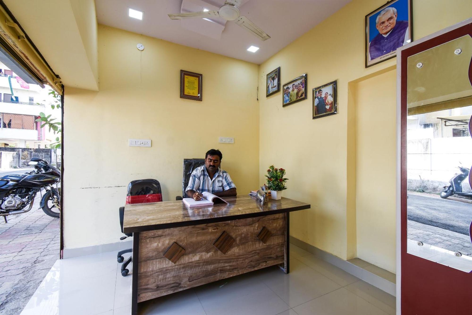 Hotel O Gaurav Guest House ناغبور المظهر الخارجي الصورة